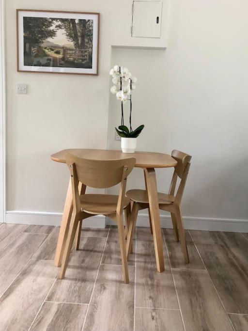 Linden Suite Goring Ngoại thất bức ảnh