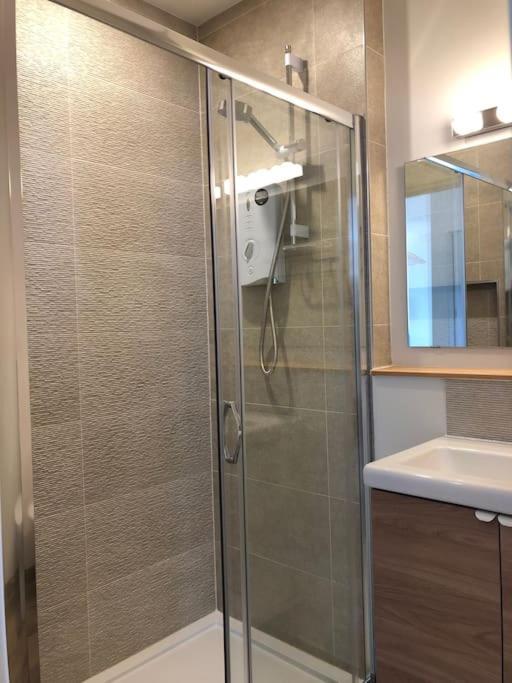 Linden Suite Goring Ngoại thất bức ảnh